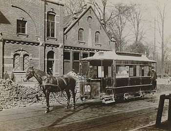 De eerste tram